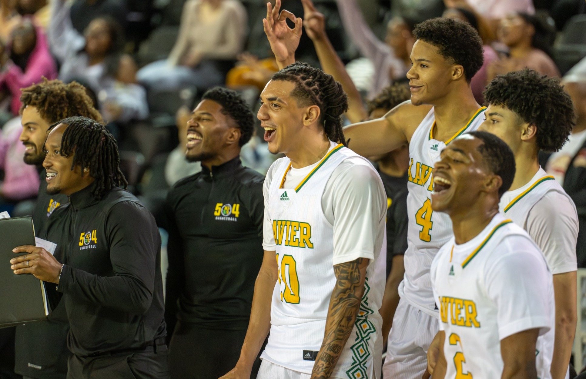 Bench celebration 25-26