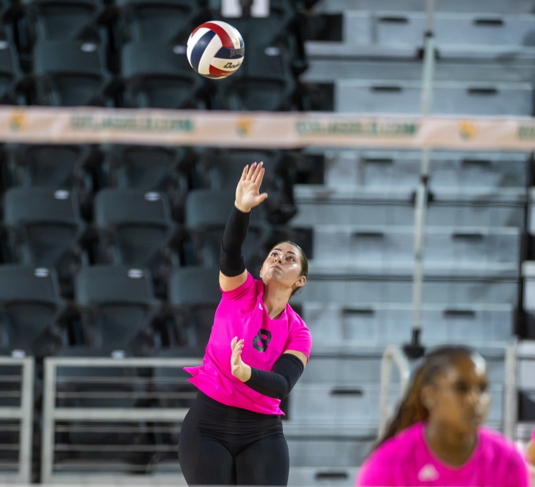 Beatrice Giusti serves versus Life