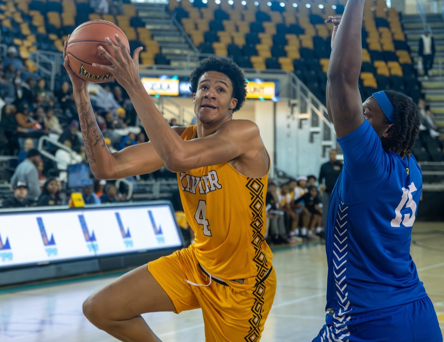 Jylan Howze drives for a shot