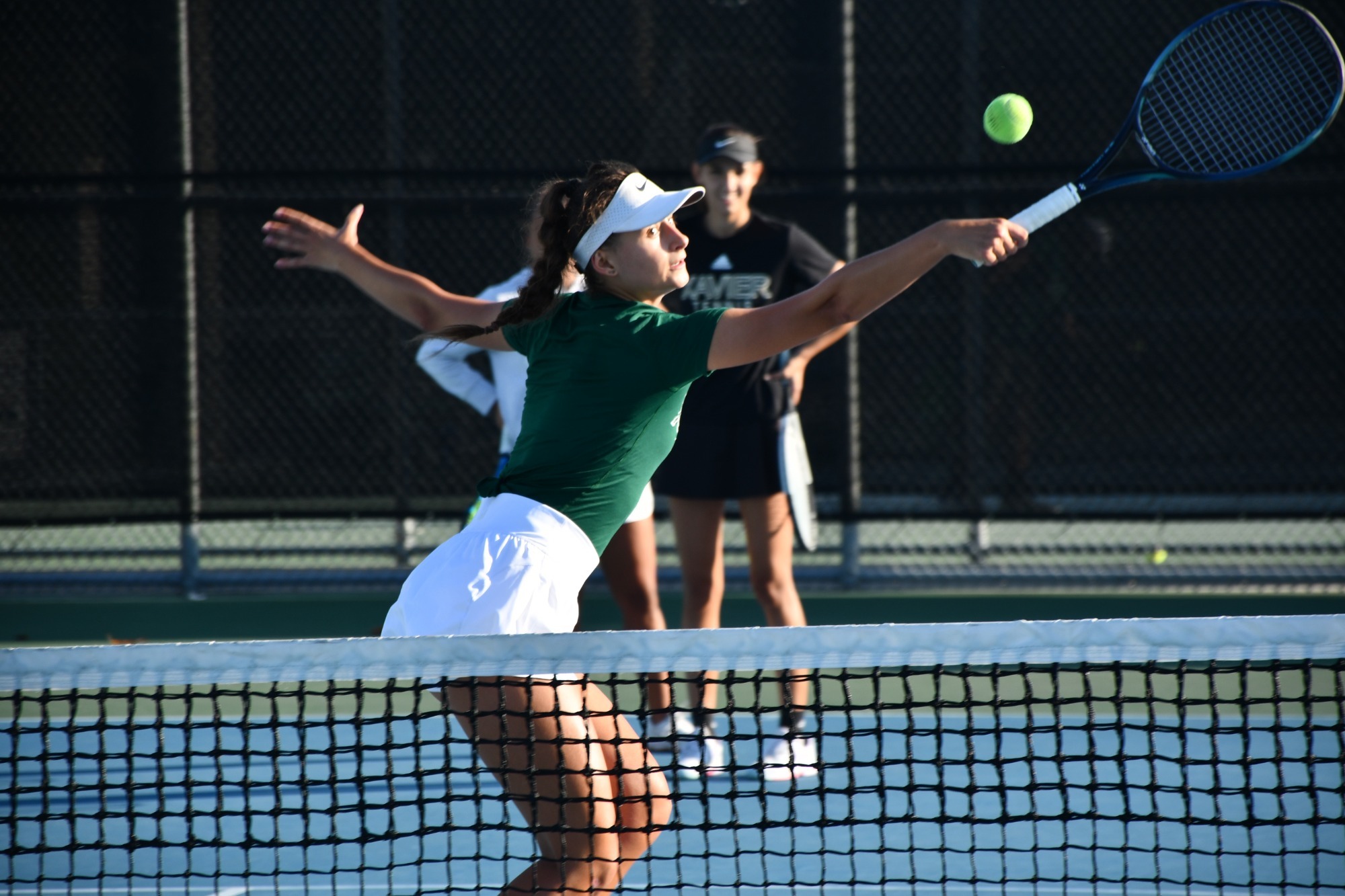 Ana Sabikova backhand return at net 25-26