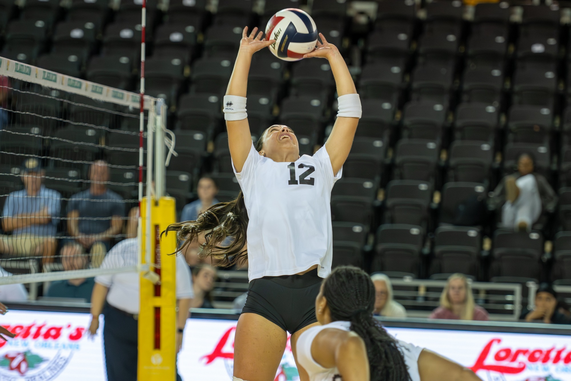 Sara Marzinot setting versus Loyola