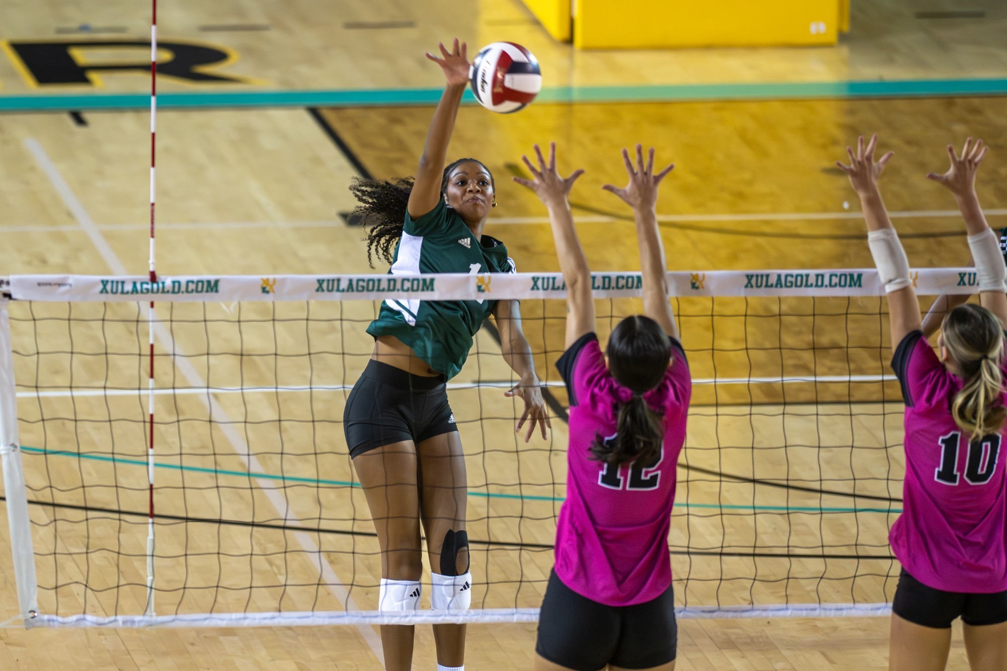 Kennedy Campbell spike Mobile Blastoff