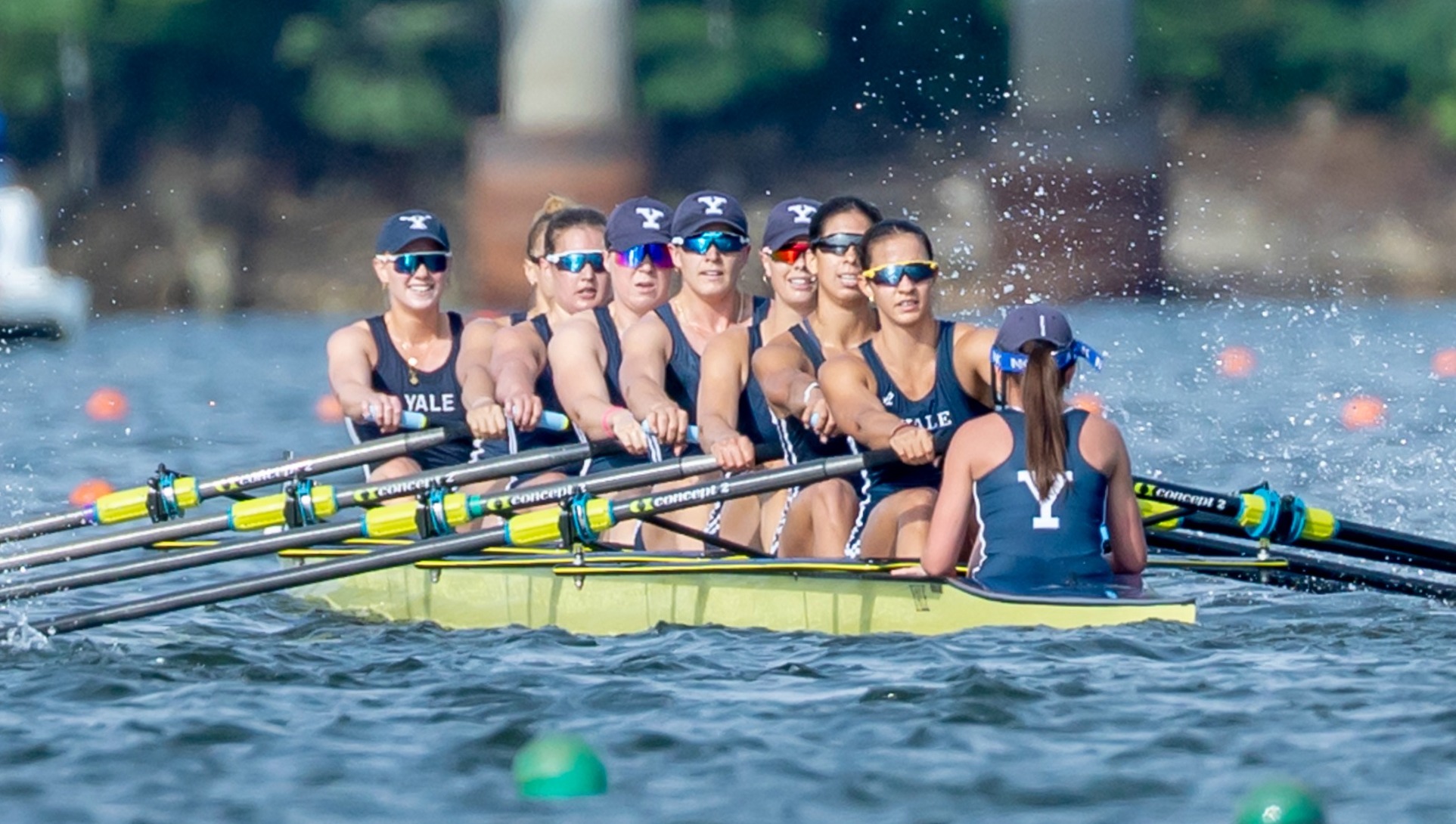 Women's Crew 1V8 at NCAA