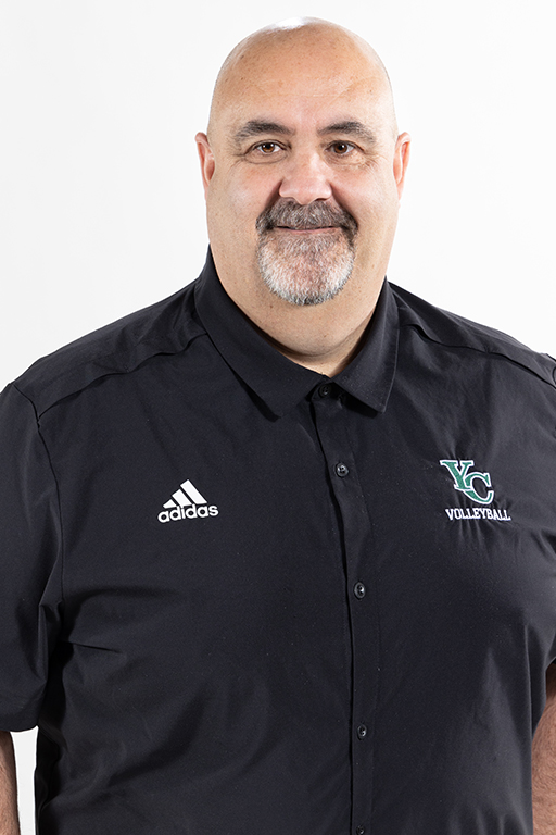 Zach Shaver Headshot 2022