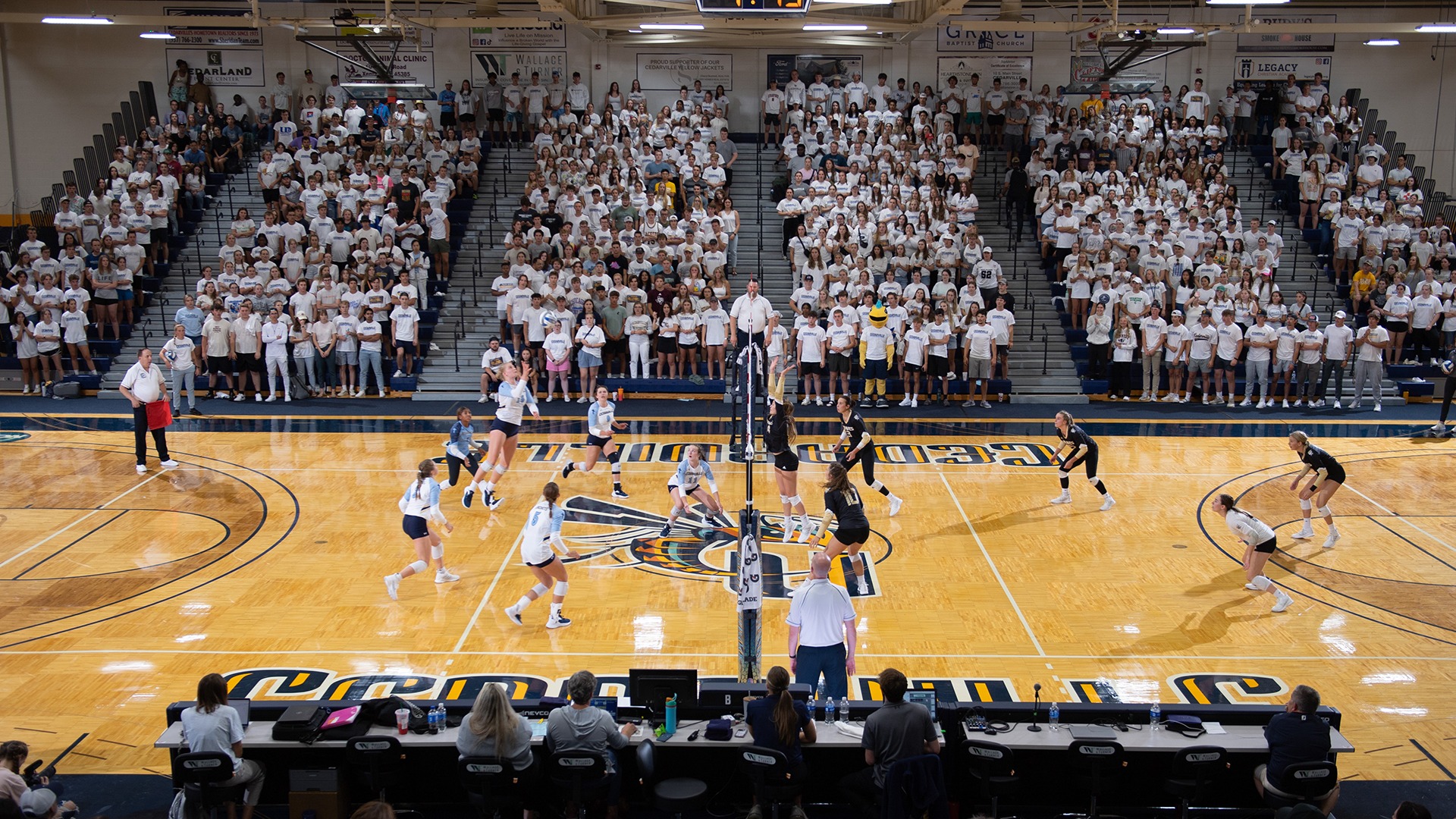 Jackets split on Day 1 of Cedarville Invitational Cedarville University Athletics