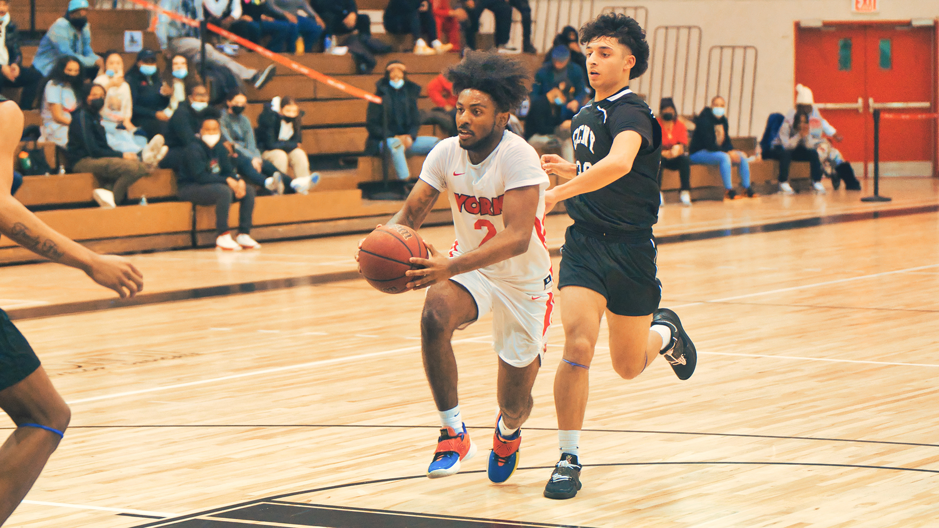 Chisholm reaches 1,000 points as Men’s Basketball hosts Baruch in a