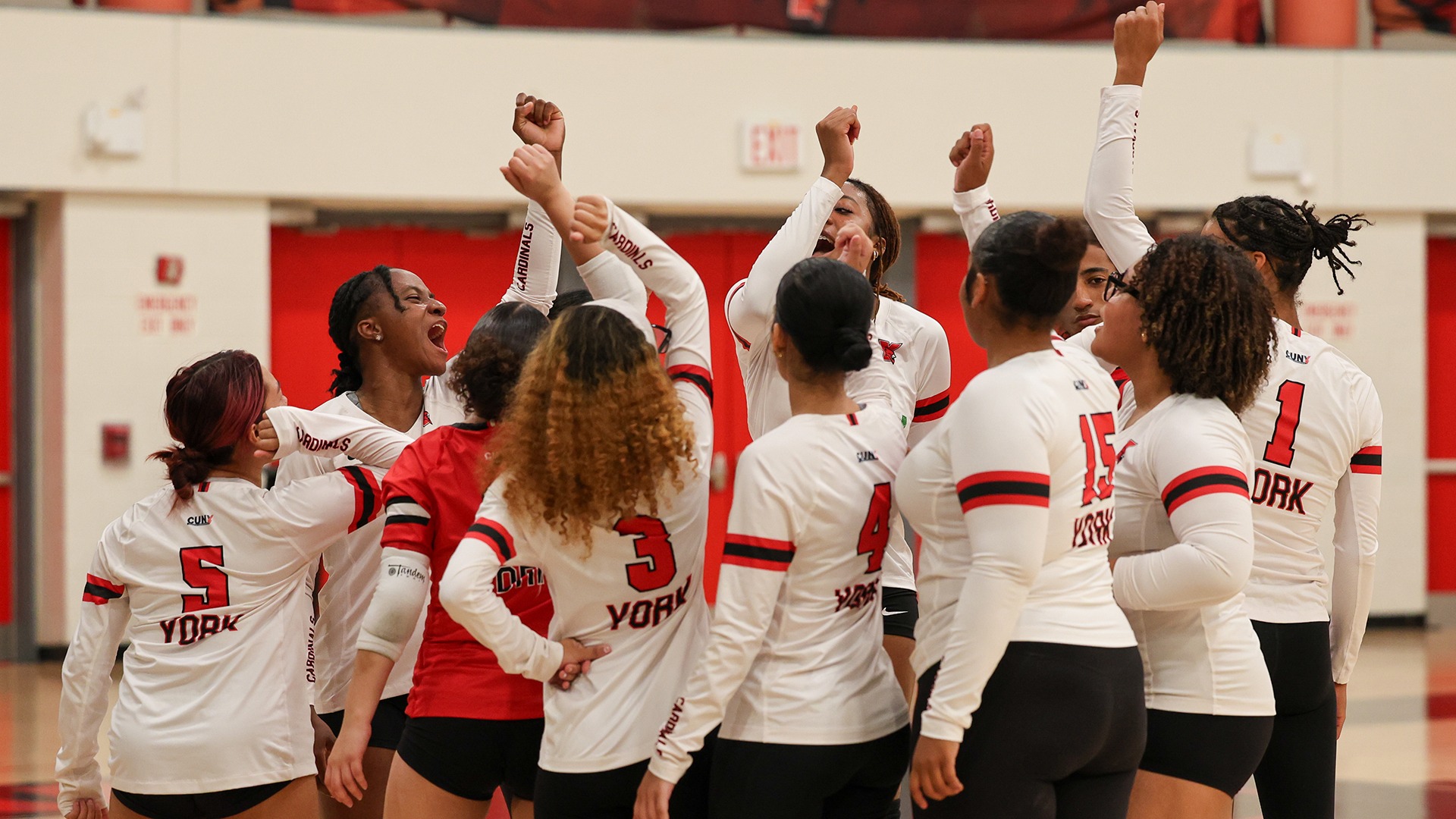 Women's Volleyball celebrates vs. Brooklyn College (10.6.2026)