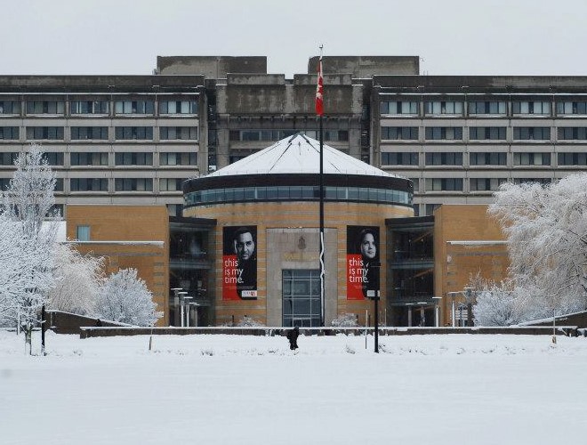 Vari Hall Winter