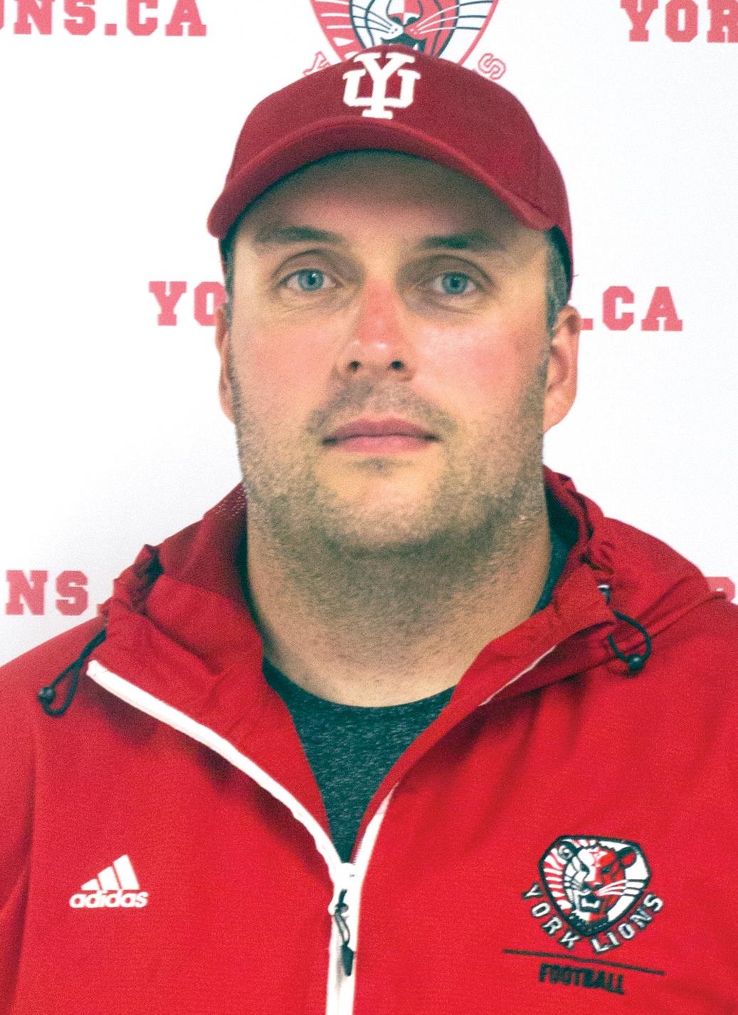 COACH Karhut, Ryan