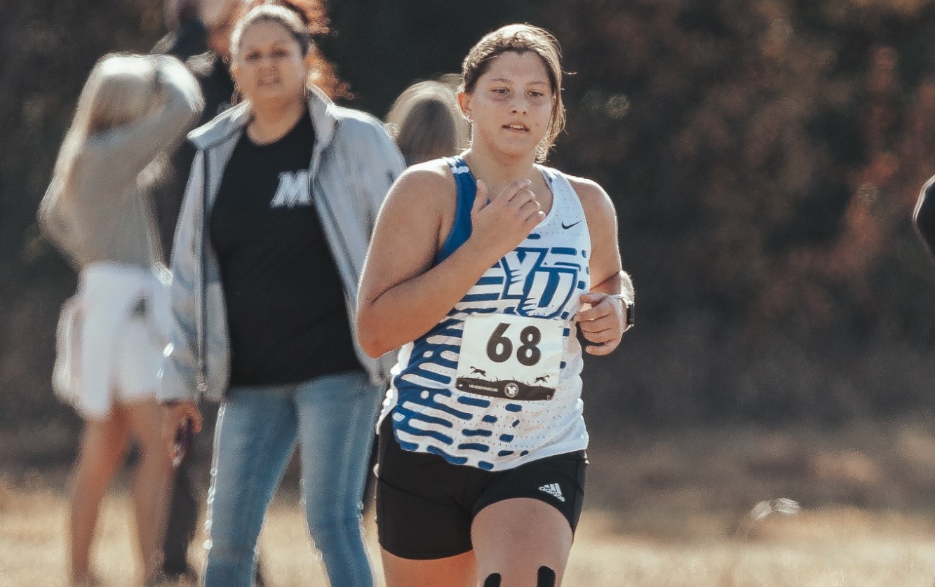 Davis runs at Mid-States Classic