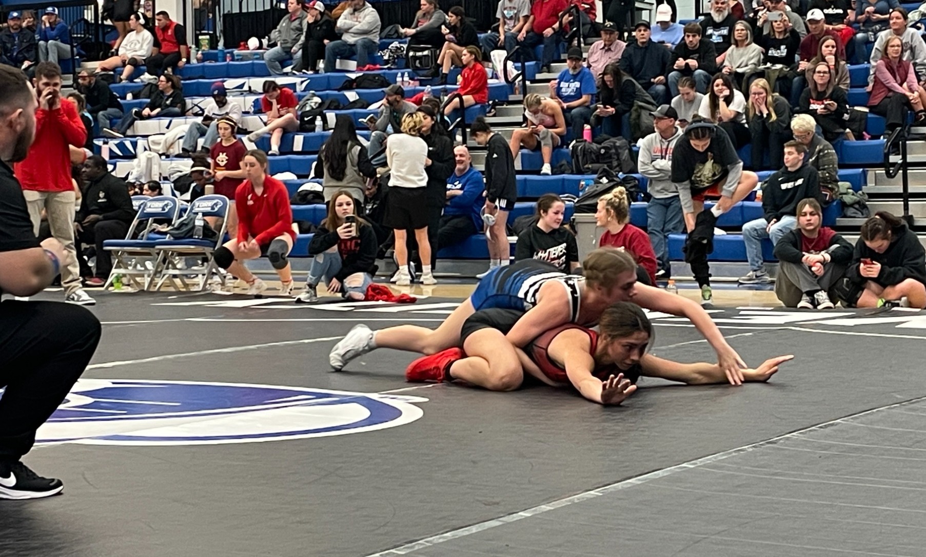 High controls her opponent at York Open