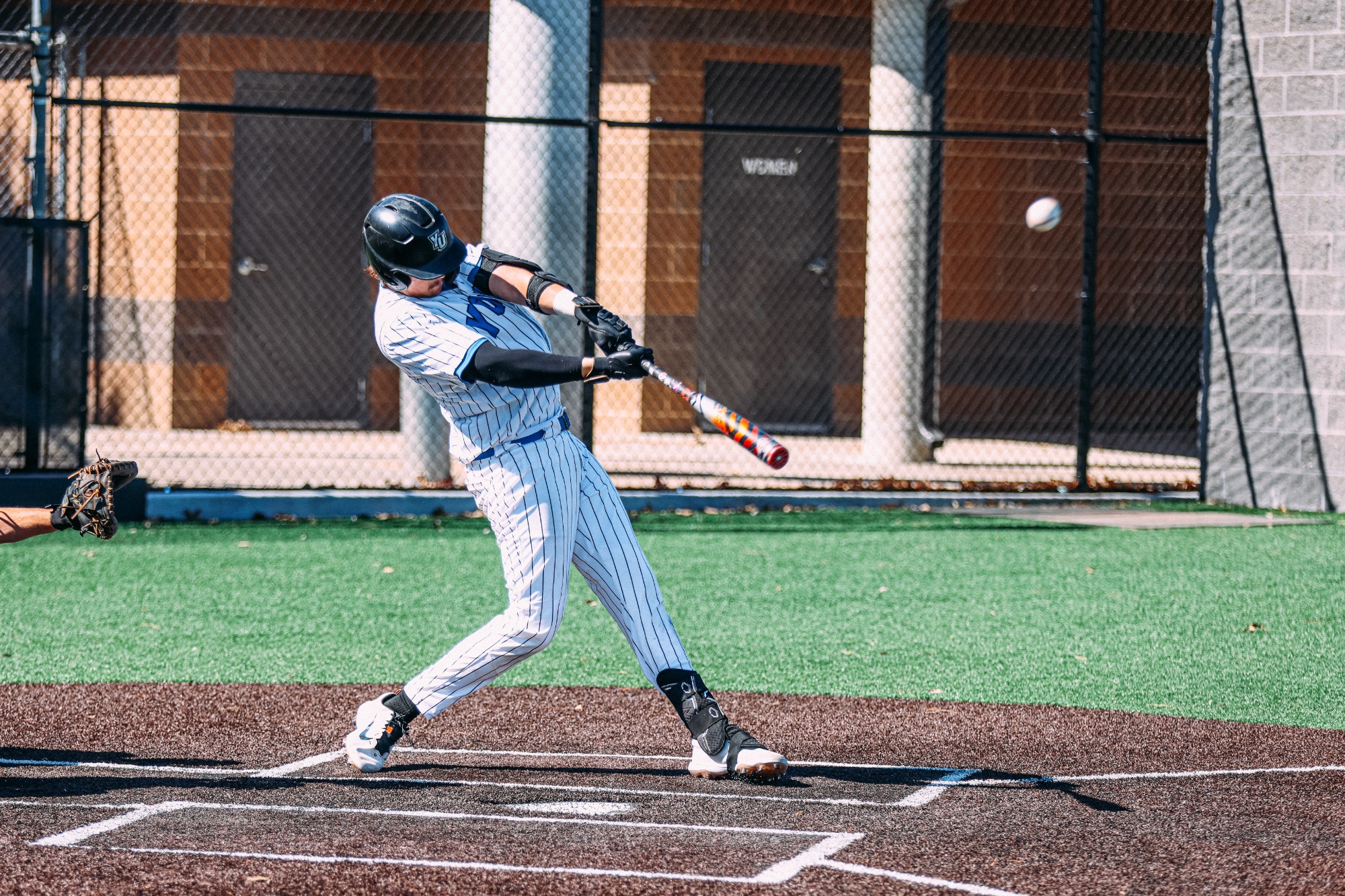 Hodoly hits a home run