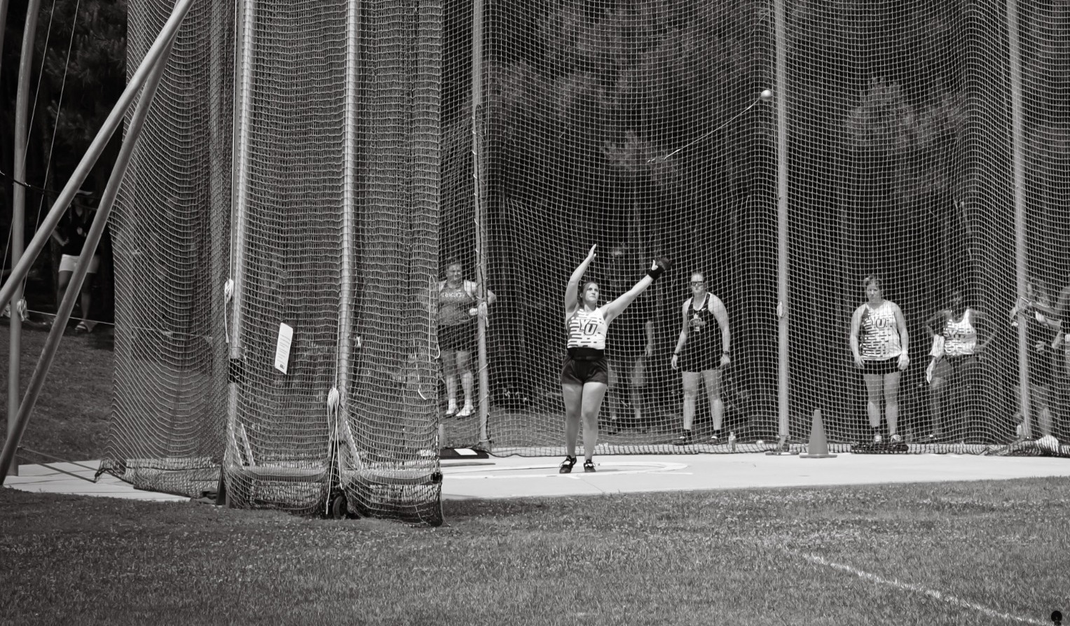 Zaiger throws hammer