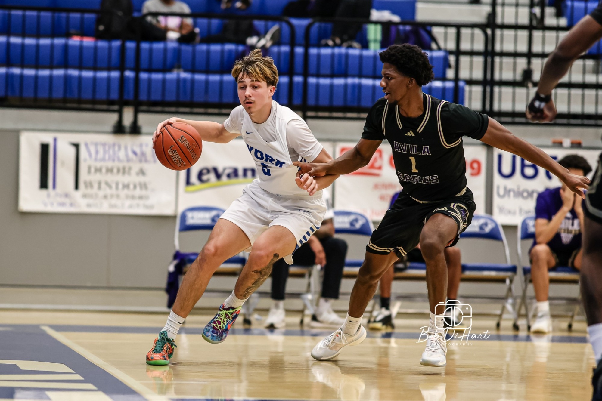 Beckstrom drives to the basket