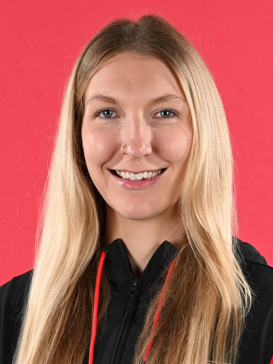 Coach Maddie Clayton - YSU Volleyball Photo Day (Aug. 7, 2024)
