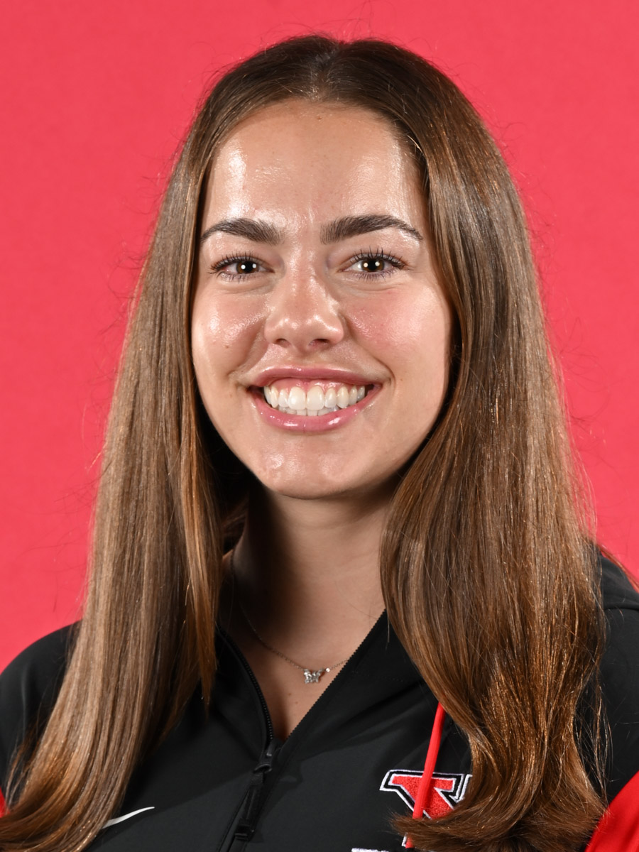 Coach Grace Wilson - YSU Volleyball Photo Day (Aug. 7, 2024)