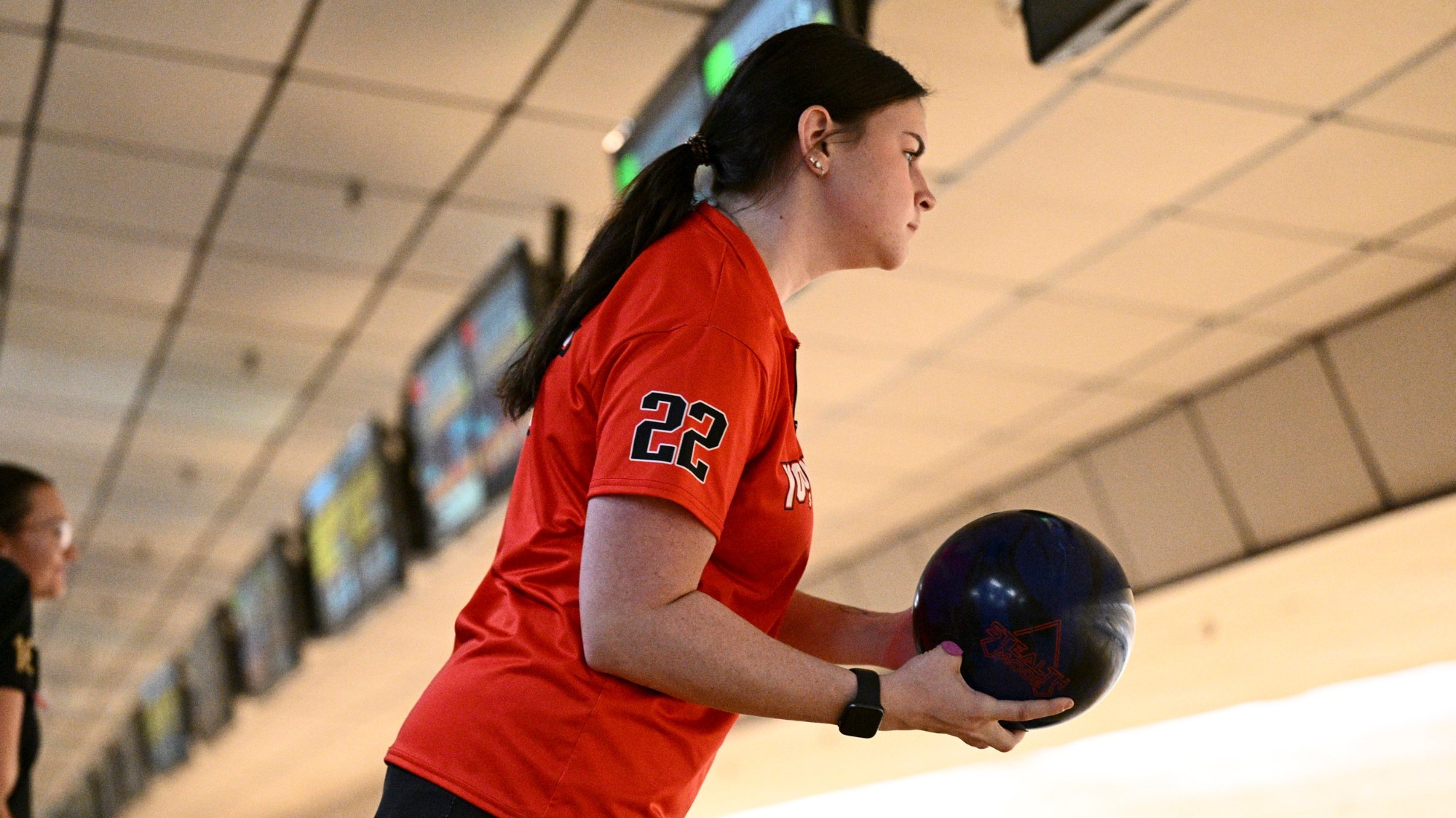 Kara Beissel gets ready for a shot - Youngstown State bowling at the 2025 Chelsea Gilliam Penguin Classic on Oct. 19, 2025. Photo by Robert Hayes.