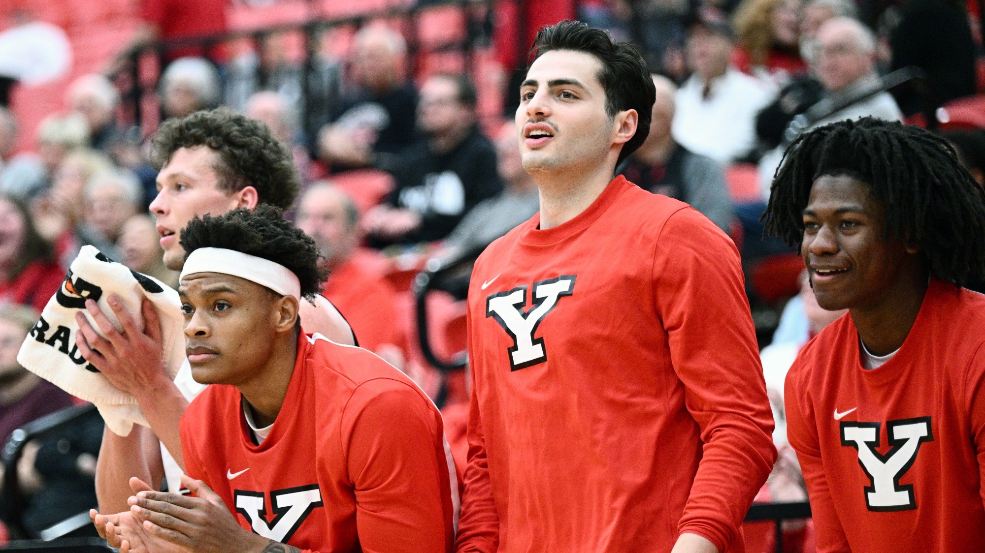 YSU Men's Basketball Bench Reaction