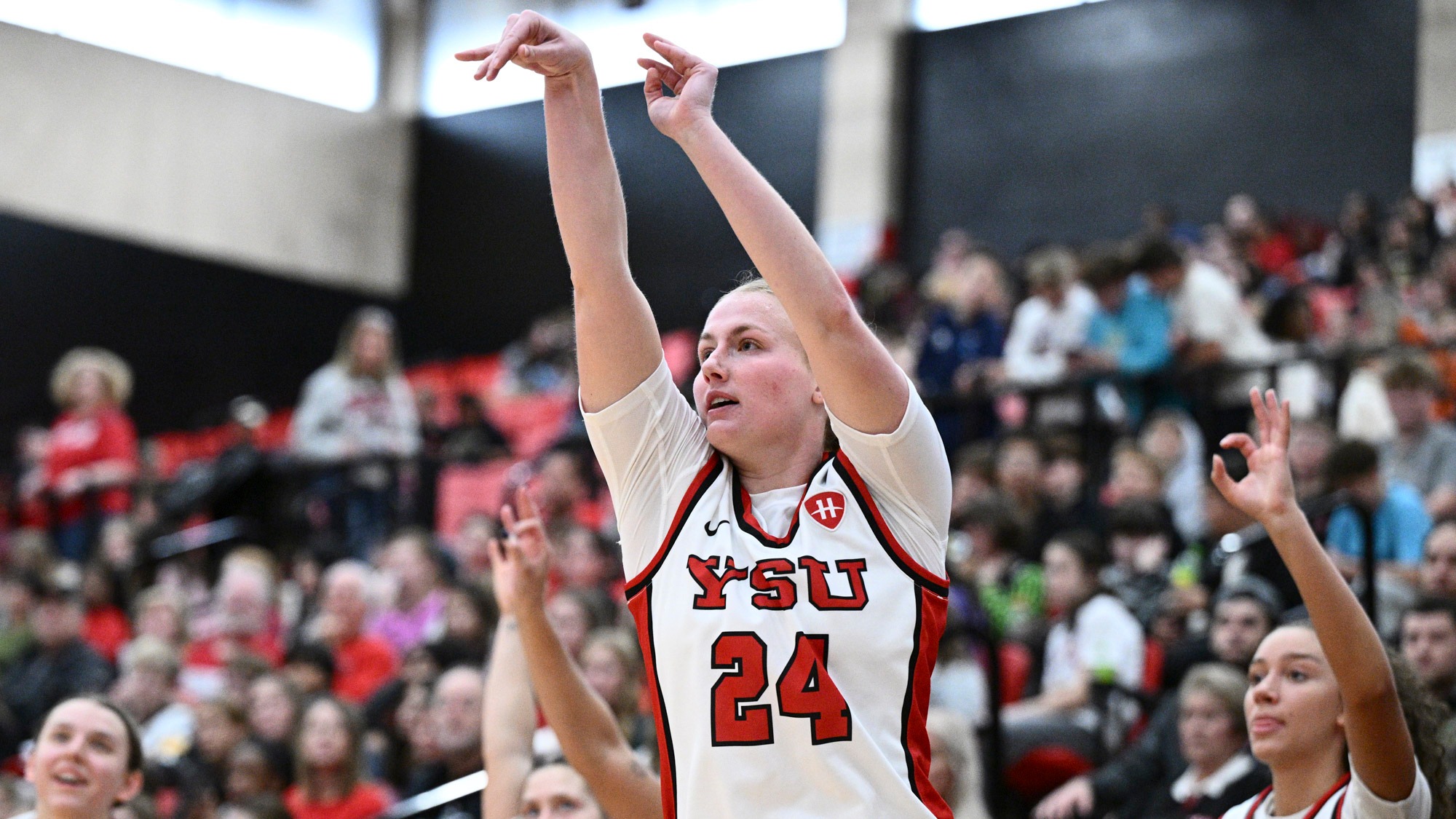 Bella Samz shoots a 3-pointer for Youngstown State women's basketball vs. Thiel on Nov. 3, 2025. Photo by Robert Hayes.