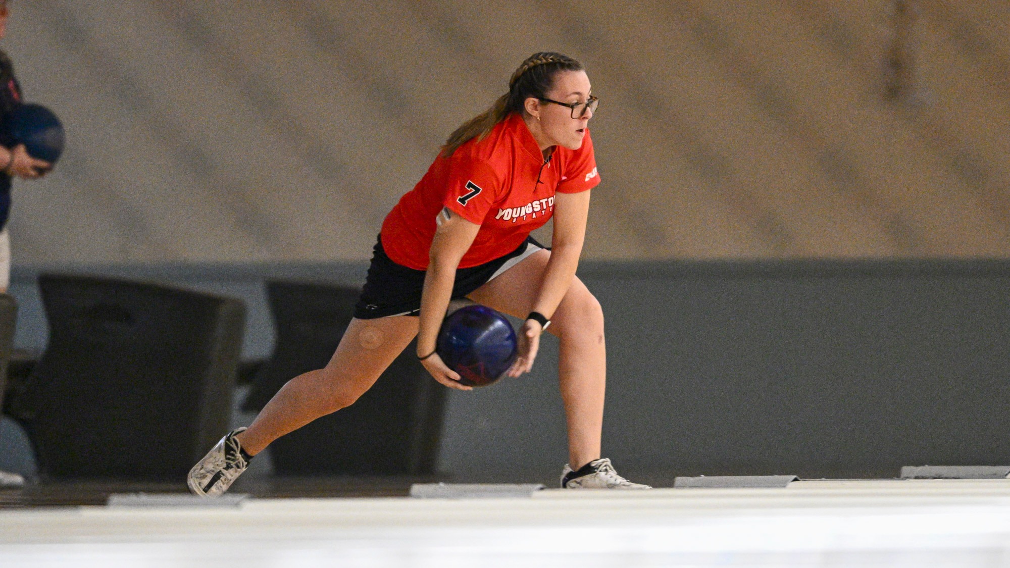 Amber Spicer prepares to release the ball for Youngstown State's bowling team at the 2025 Chelsea Gilliam Penguin Classic on Oct. 19, 2025.