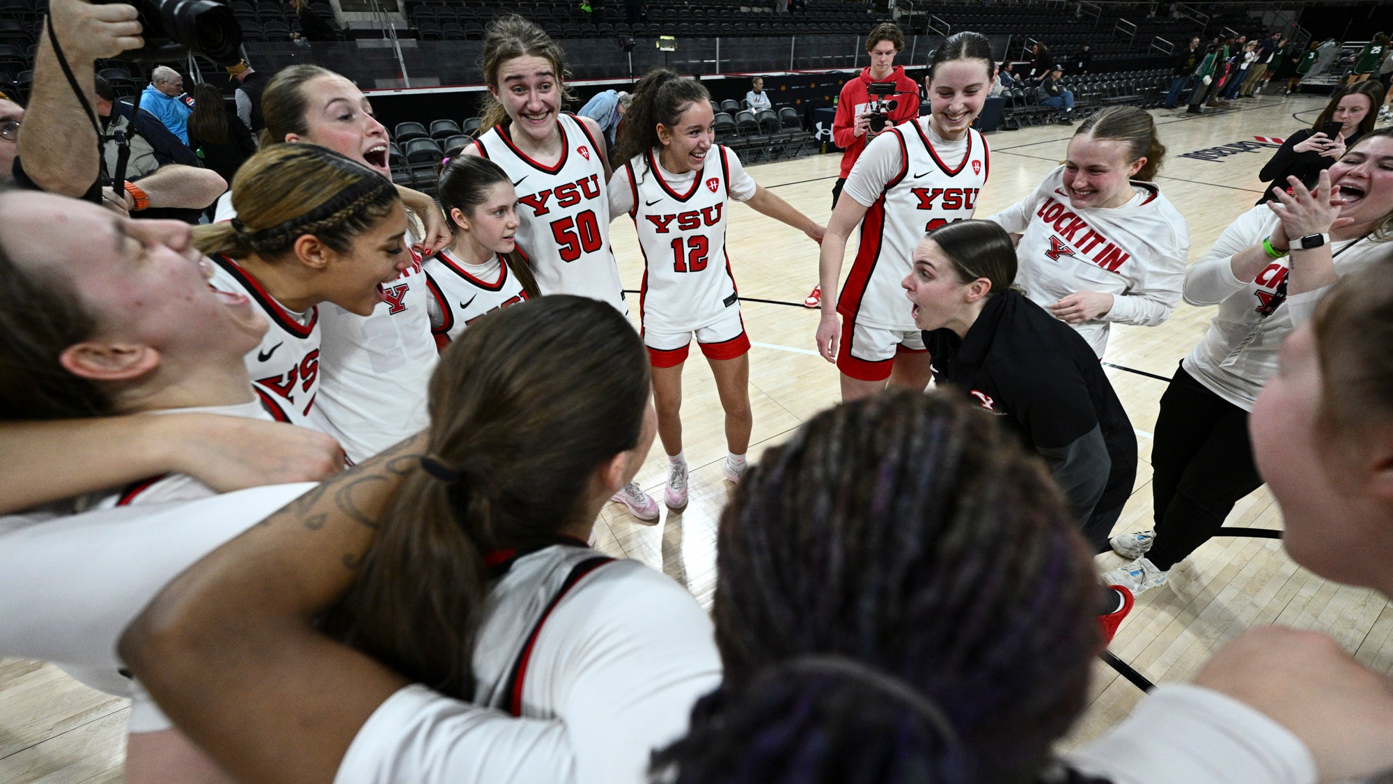 Youngstown State women's basketball celebrates after its win vs. Cleveland State in the semifinals of the 2026 Horizon League Championship.