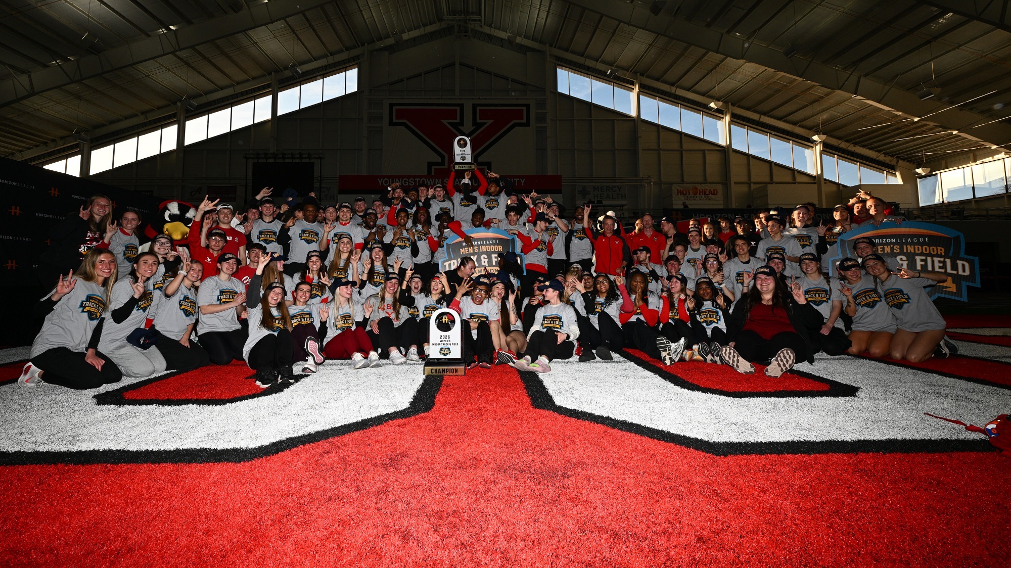 2026 Horizon League Indoor Championships Group Photo