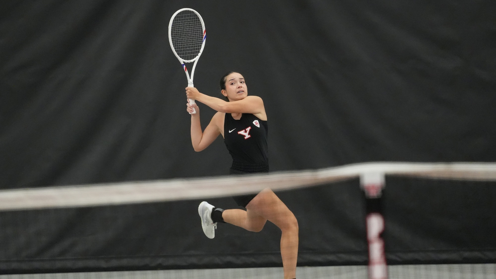 Sarah Partida Garcia returns a shot