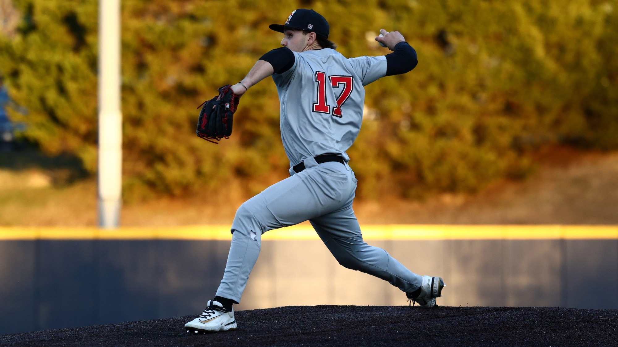 Tyler Heflin delivers a pitch for YSU during a baseball game at Longwood on Feb. 28, 2026 (Photo by Bryson Chavez)