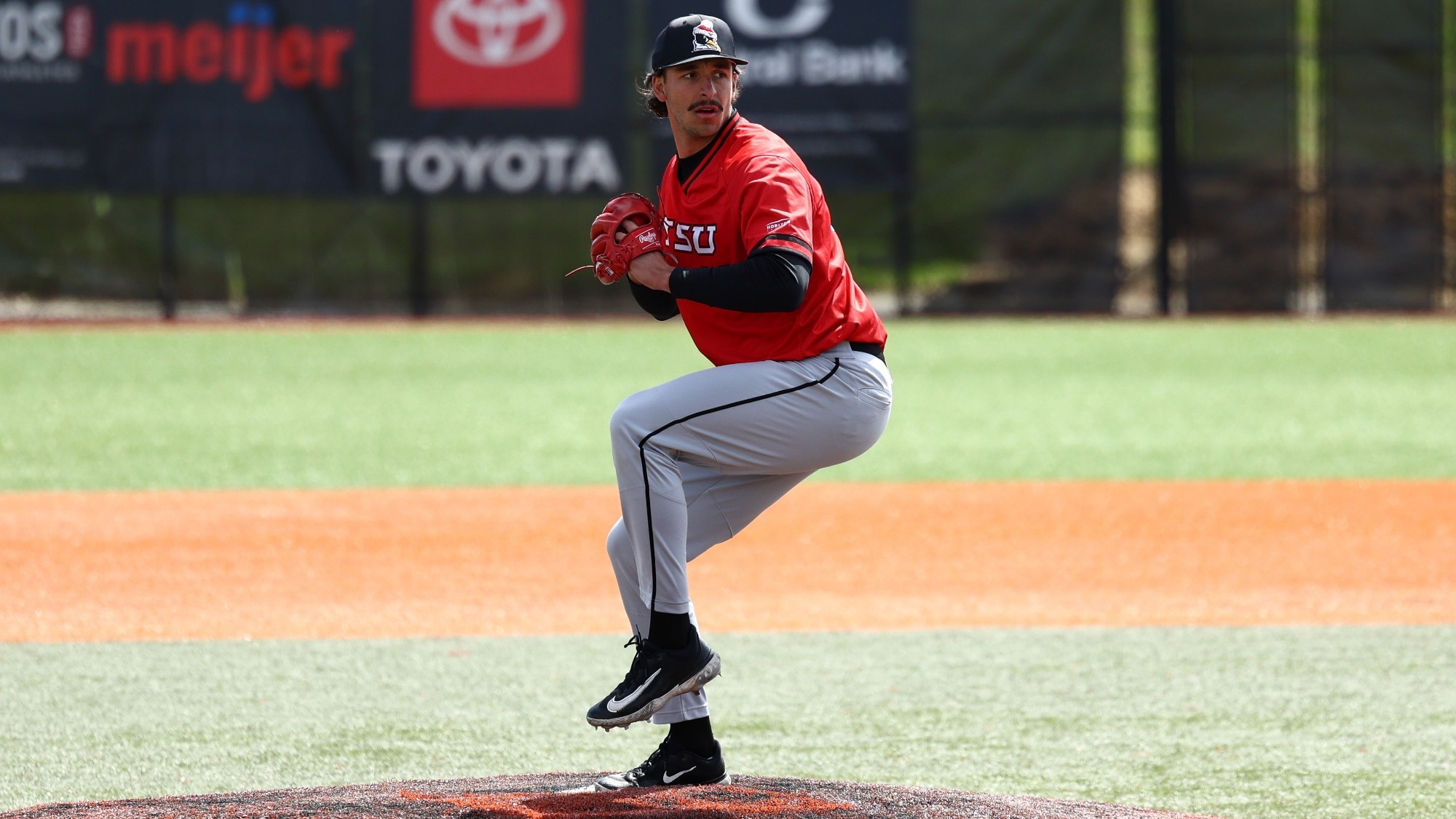 Griffin Almond delivers a pitch for YSU during a baseball game at Northern Kentucky on March 29, 2026 (Photo by Bryson Chavez)