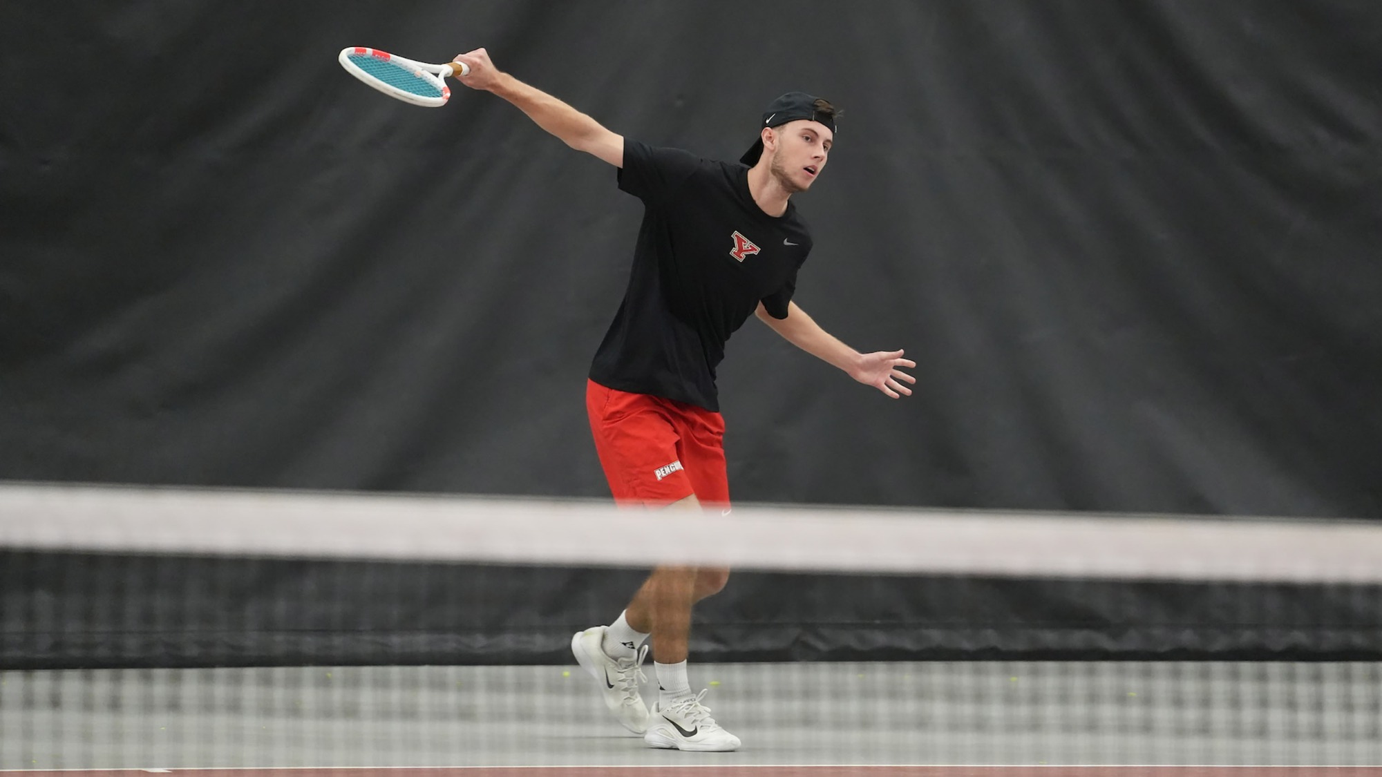 Rafael Le Fur returns a backhand.