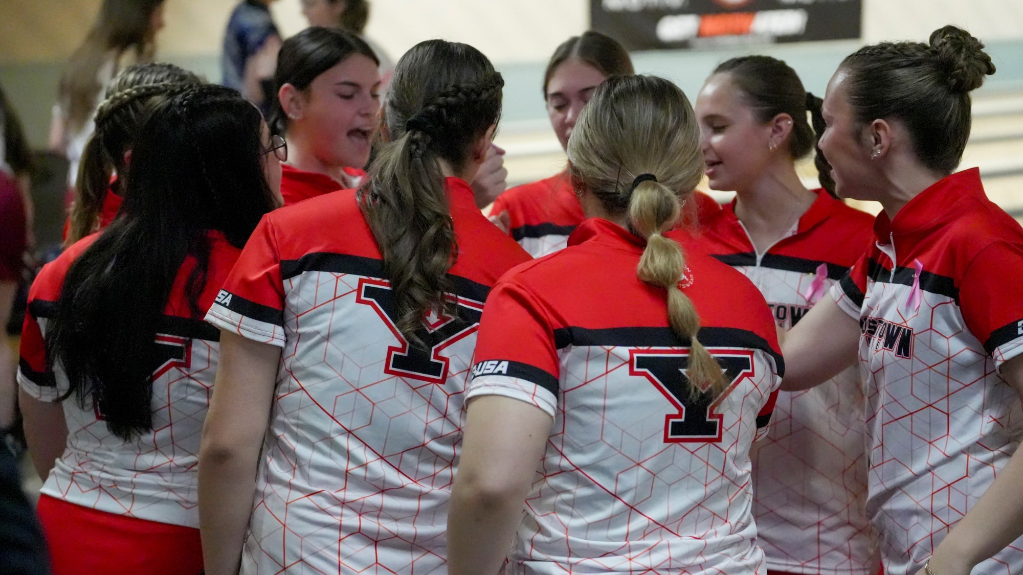 Members of the Youngstown State bowling team huddle before the Chelsea Gilliam Penguin Classic on Oct. 18, 2026.
