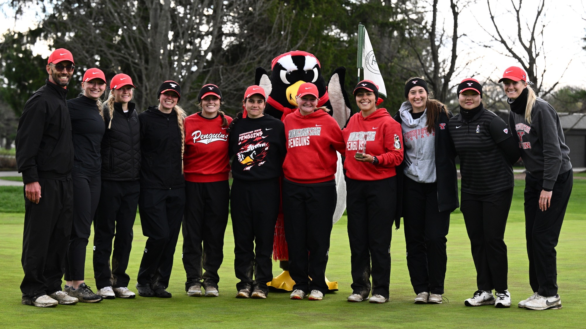 The YSU women's golf team poses for a photo after winning the YSU Spring Invitational at Trumbull Country Club on April 6, 2026 (Photo by Robert Hayes)