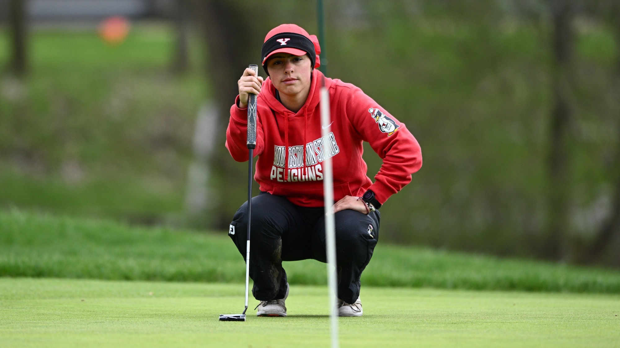 Valentina Peña Anaya prepares for a putt during the YSU Spring Invitational at Trumbull Country Club on April 6, 2026 (Photo by Robert Hayes)