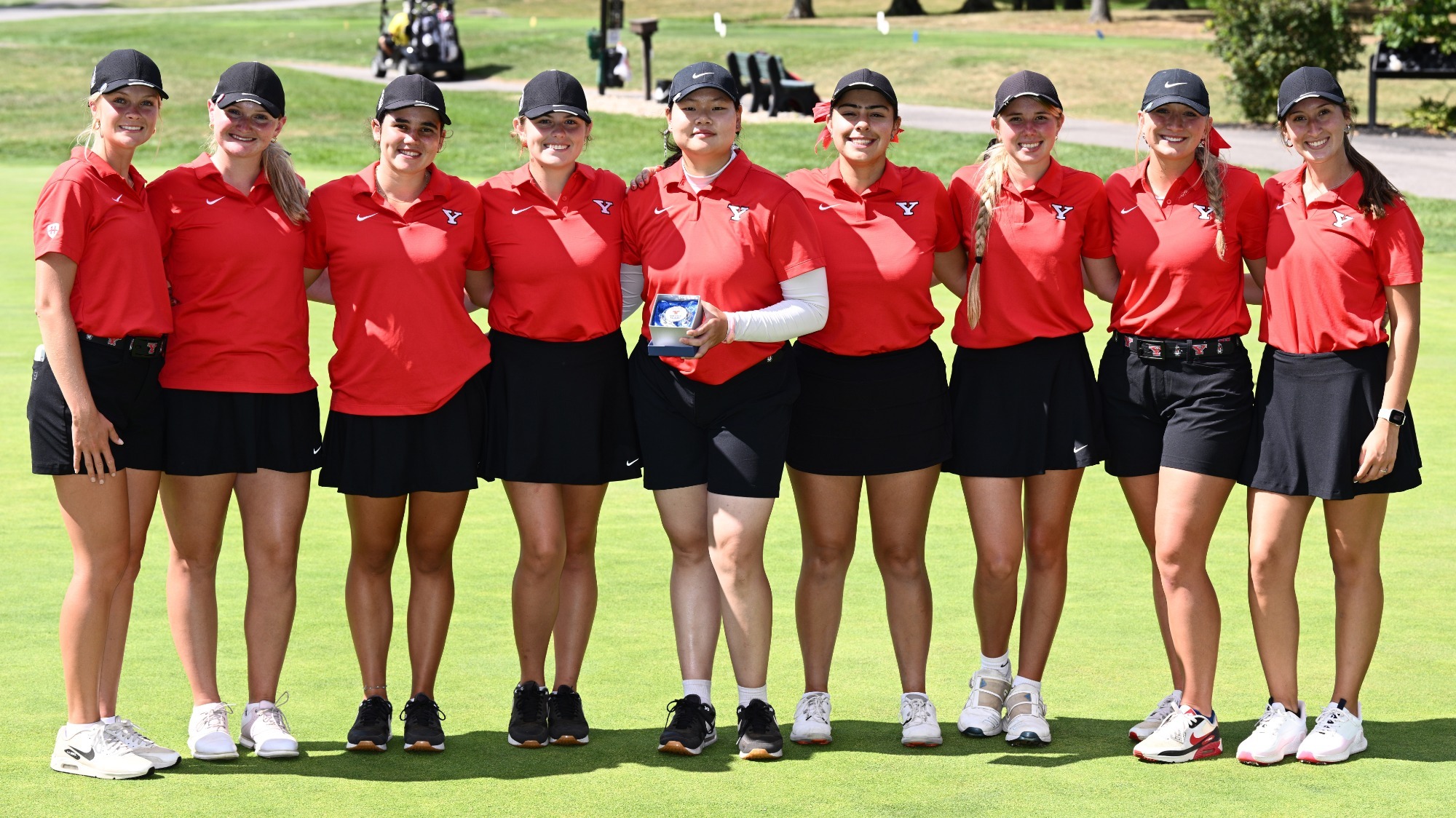 The 2025-26 YSU women's golf team poses after winning the YSU Kickoff on Sept. 1, 2025 (Photo by Robert Hayes)