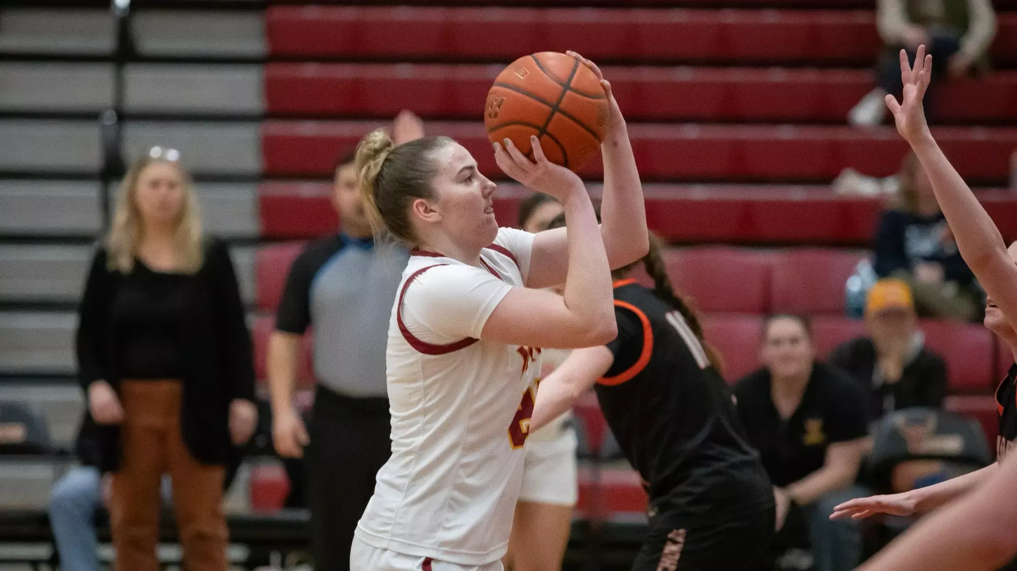 Britany Phillips shoots